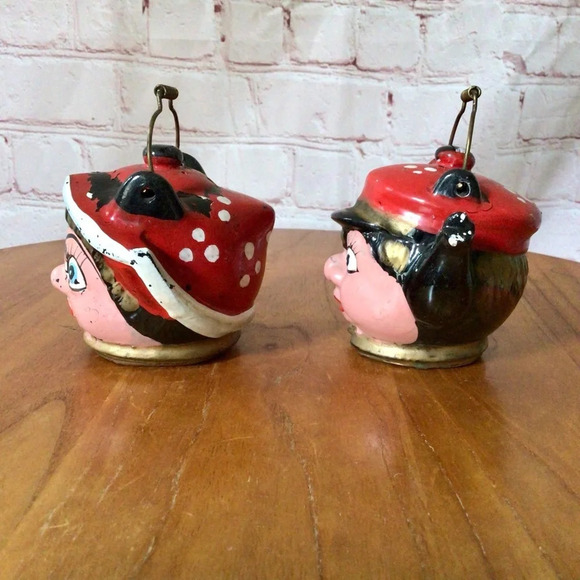 Vintage Redware Japan Dutch Boy and Girl Teapot Salt and Pepper Shaker Pair - Picture 6 of 8